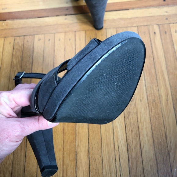 Ann Taylor Loft T Strap Suede Heels - size 8 - Picture 7 of 8